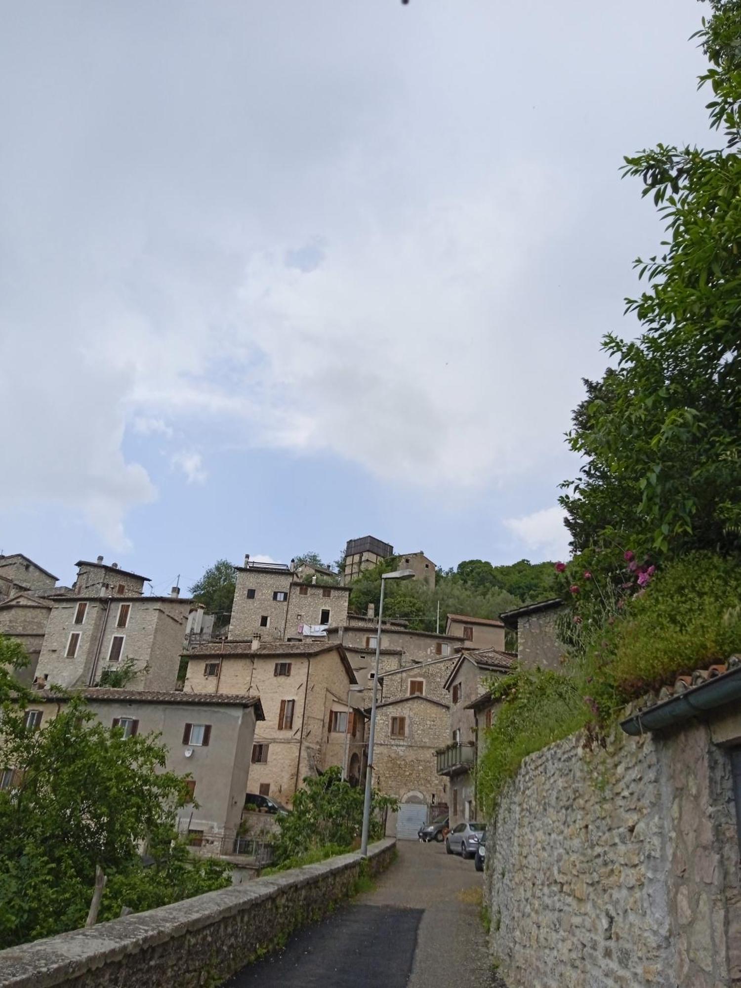 Appartamento Storico A Valle San Martino Di Spoleto Exterior photo